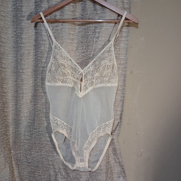 Vintage 80s lace trim sheer teddy - Picture 5 of 13